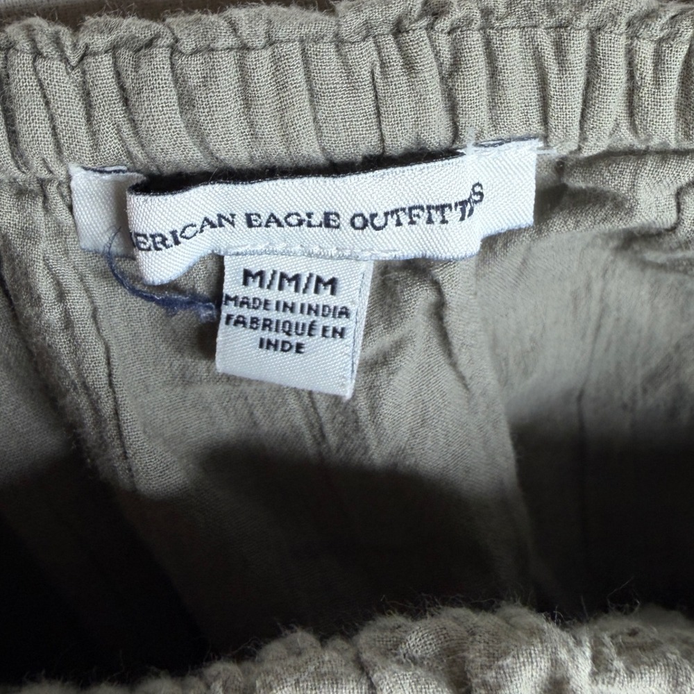 American Eagle Eyelet/Ruffle‎ Detail Off Shoulder Crop Top size Medium Green - Picture 2 of 7